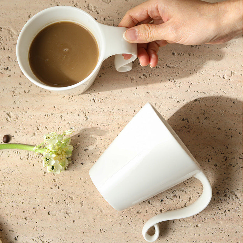 European-style flowing handle creative design ceramic coffee cup