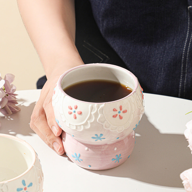 Handheld breakfast cup, girly milk cup with underglaze decoration