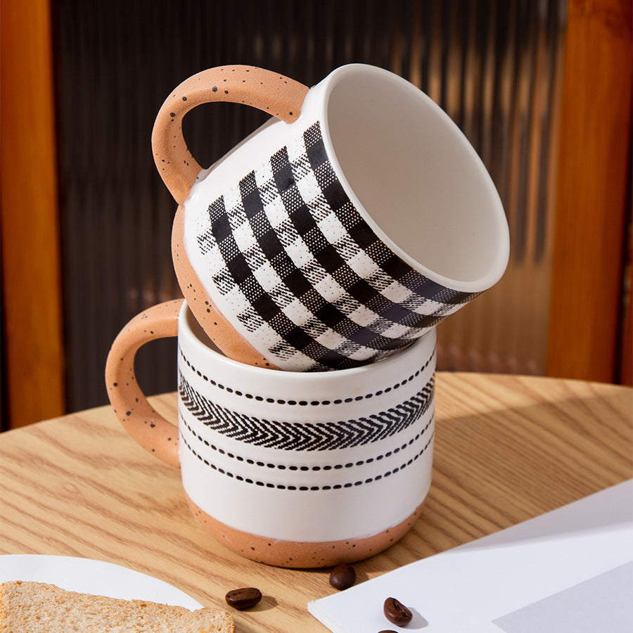 Japanese retro ceramic mug with creative color blocking and high aesthetic appeal