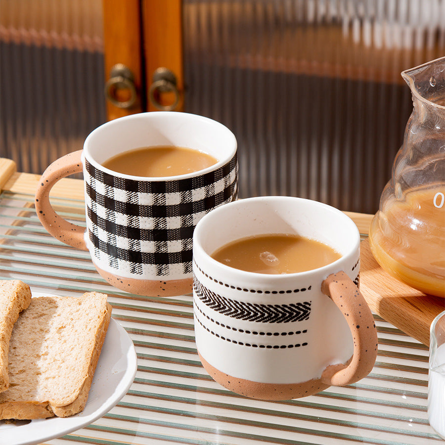 Japanese retro ceramic mug with creative color blocking and high aesthetic appeal